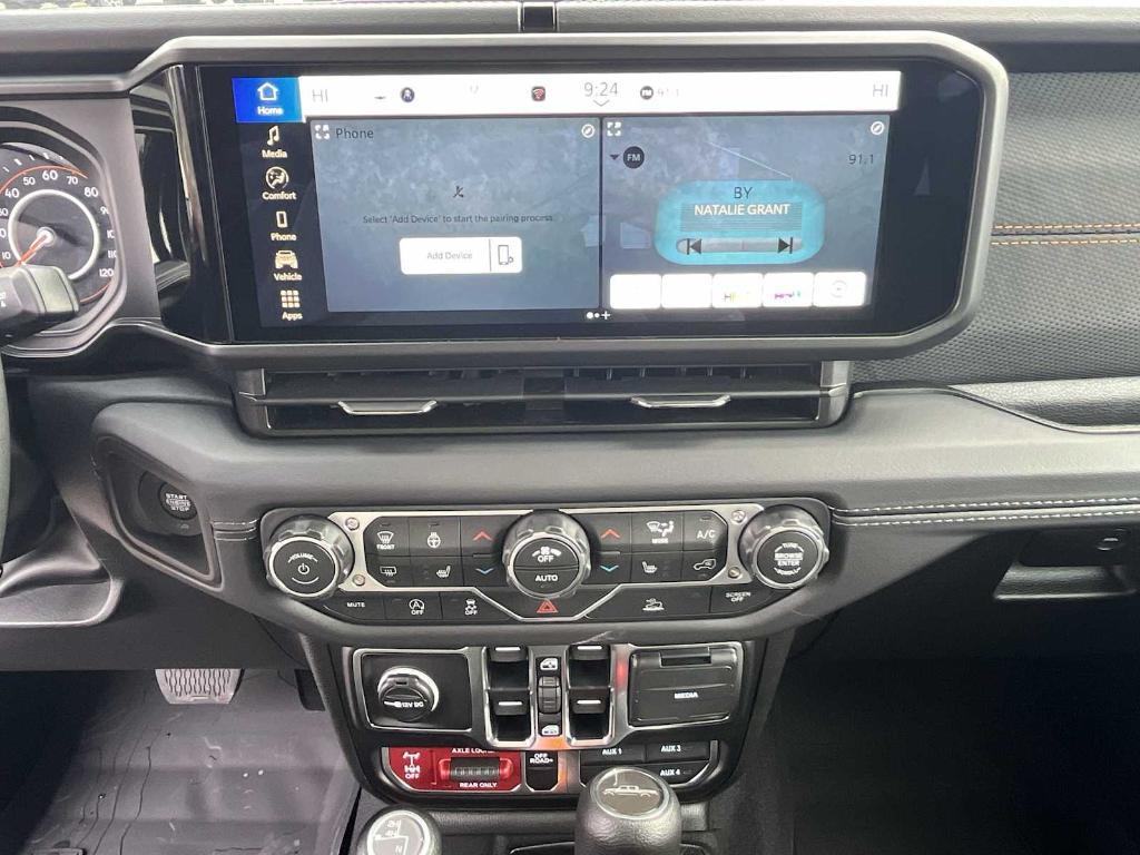 new 2026 Jeep Gladiator car, priced at $54,237