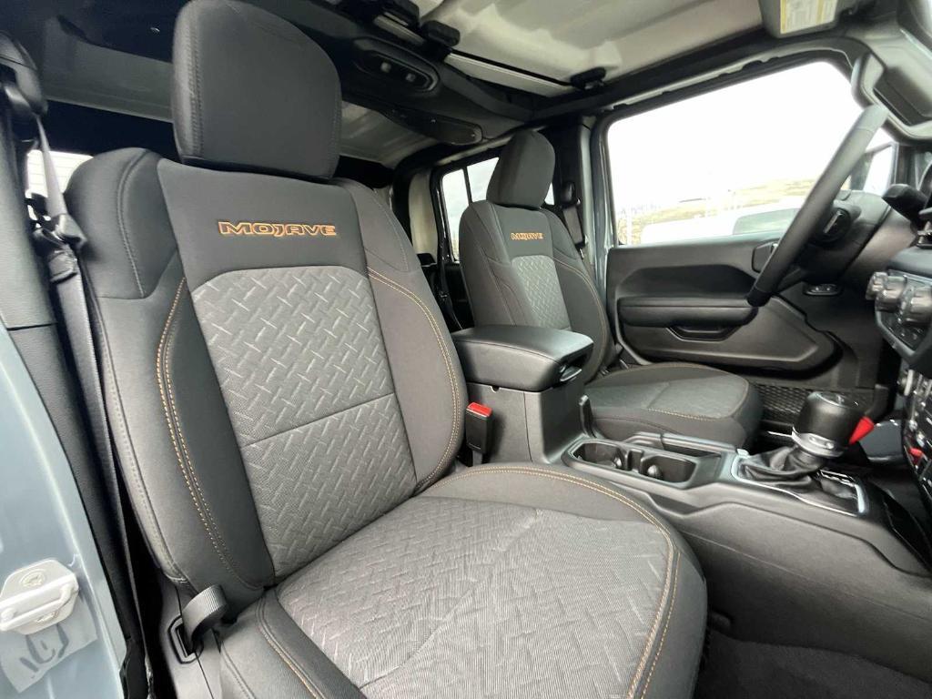 new 2026 Jeep Gladiator car, priced at $54,237