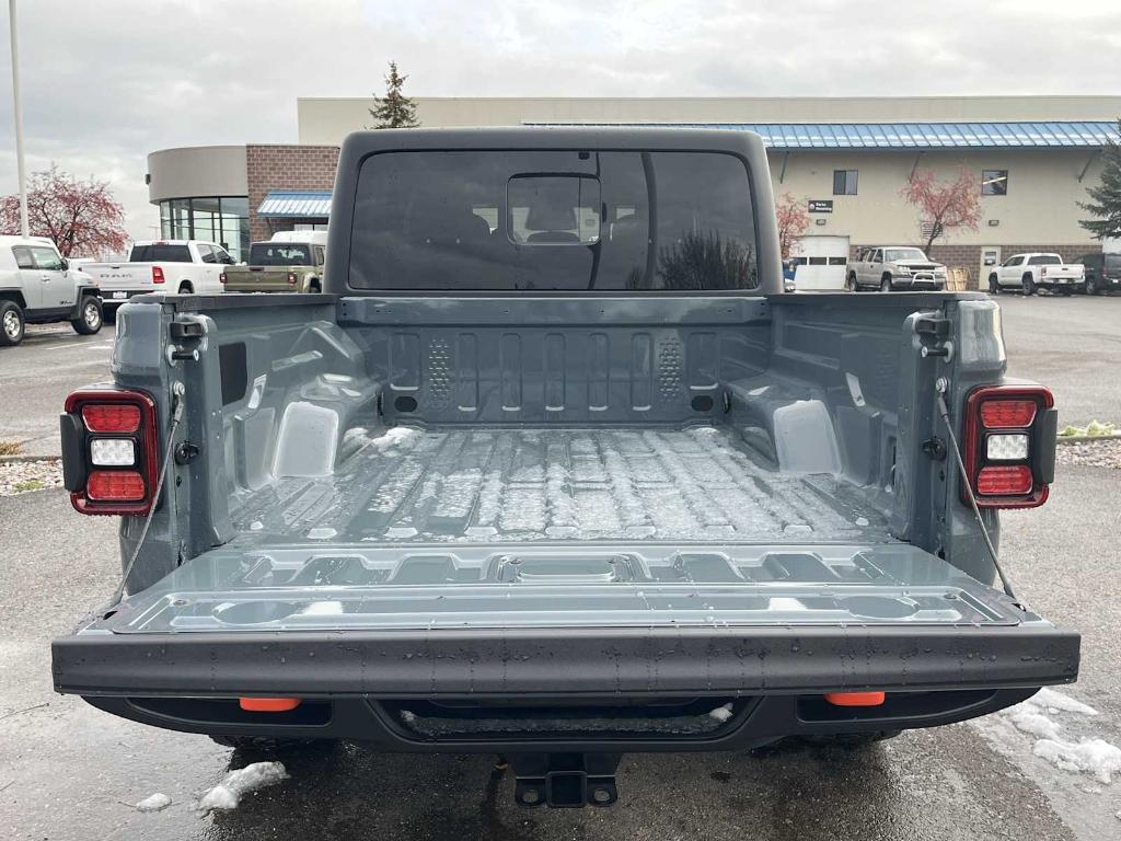 new 2026 Jeep Gladiator car, priced at $54,237