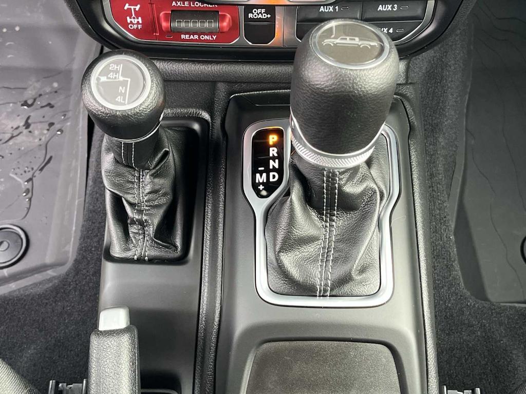 new 2026 Jeep Gladiator car, priced at $54,237