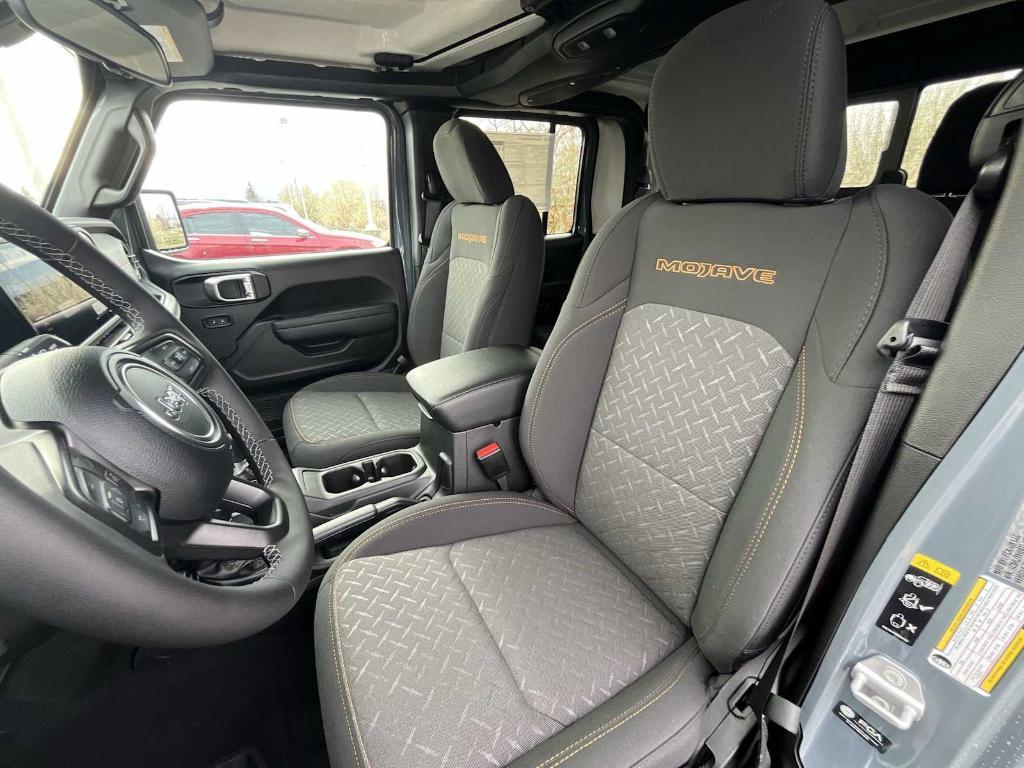 new 2026 Jeep Gladiator car, priced at $54,237