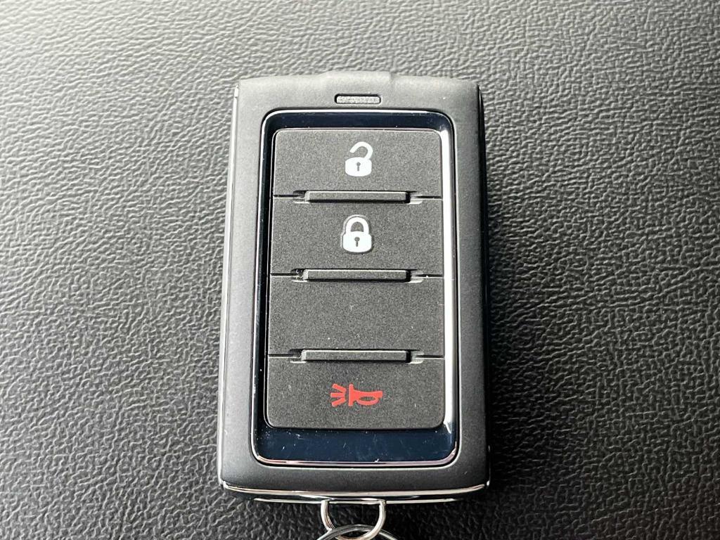 new 2025 Jeep Grand Cherokee car, priced at $39,238