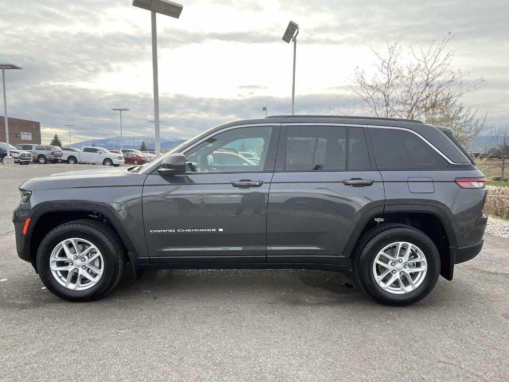 new 2025 Jeep Grand Cherokee car, priced at $39,238