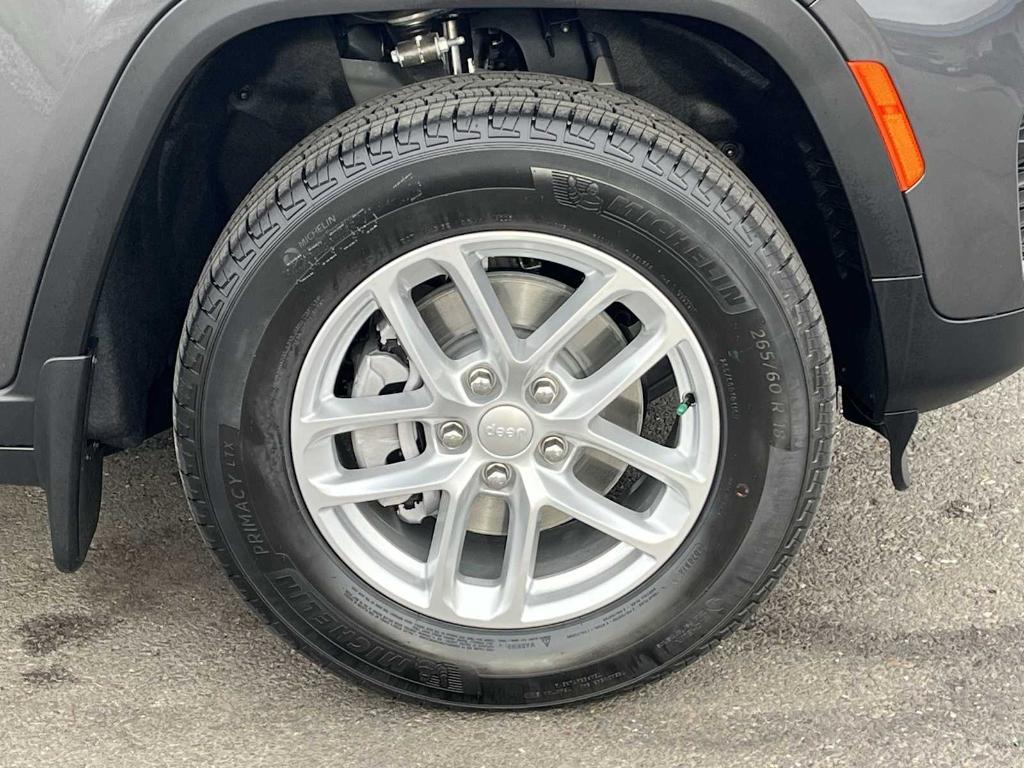new 2025 Jeep Grand Cherokee car, priced at $39,238