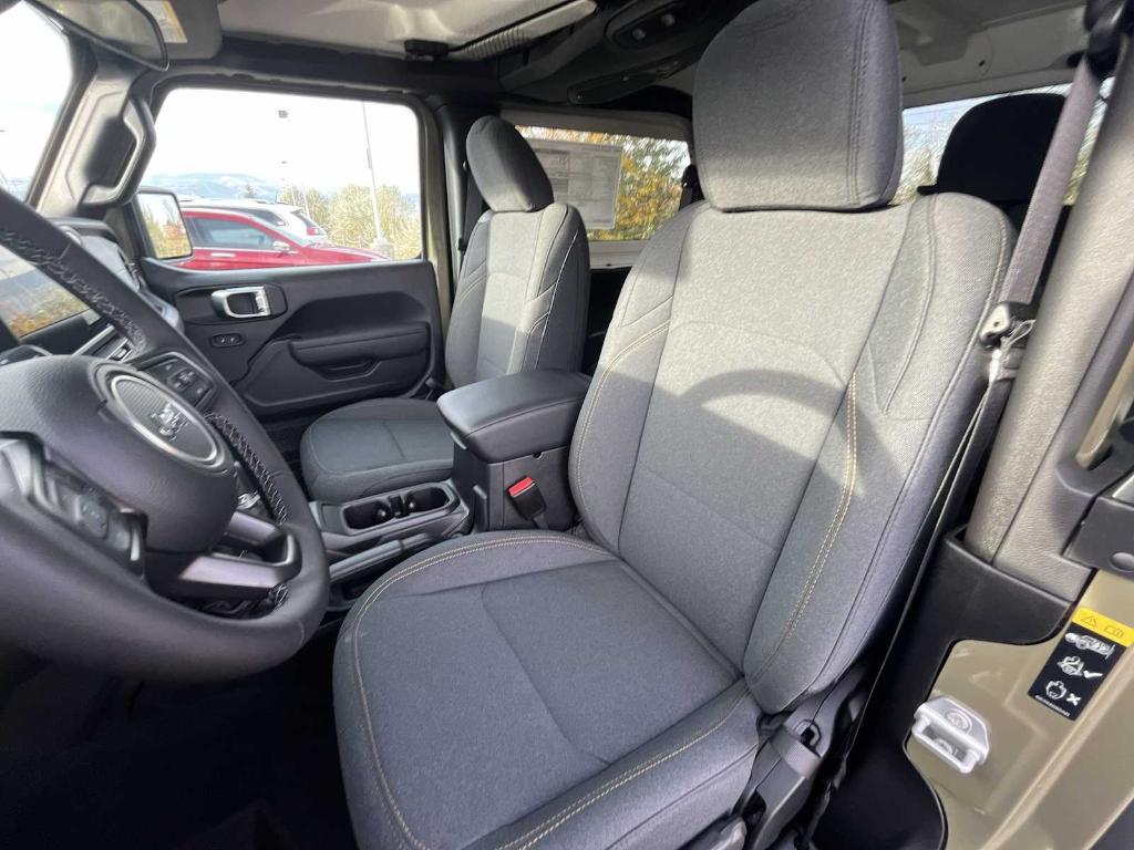 new 2026 Jeep Wrangler car, priced at $47,581