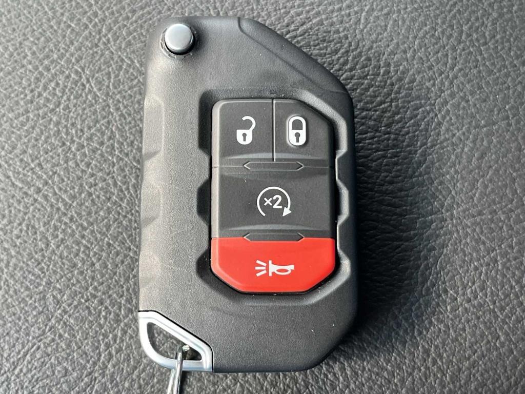 new 2025 Jeep Gladiator car, priced at $53,763