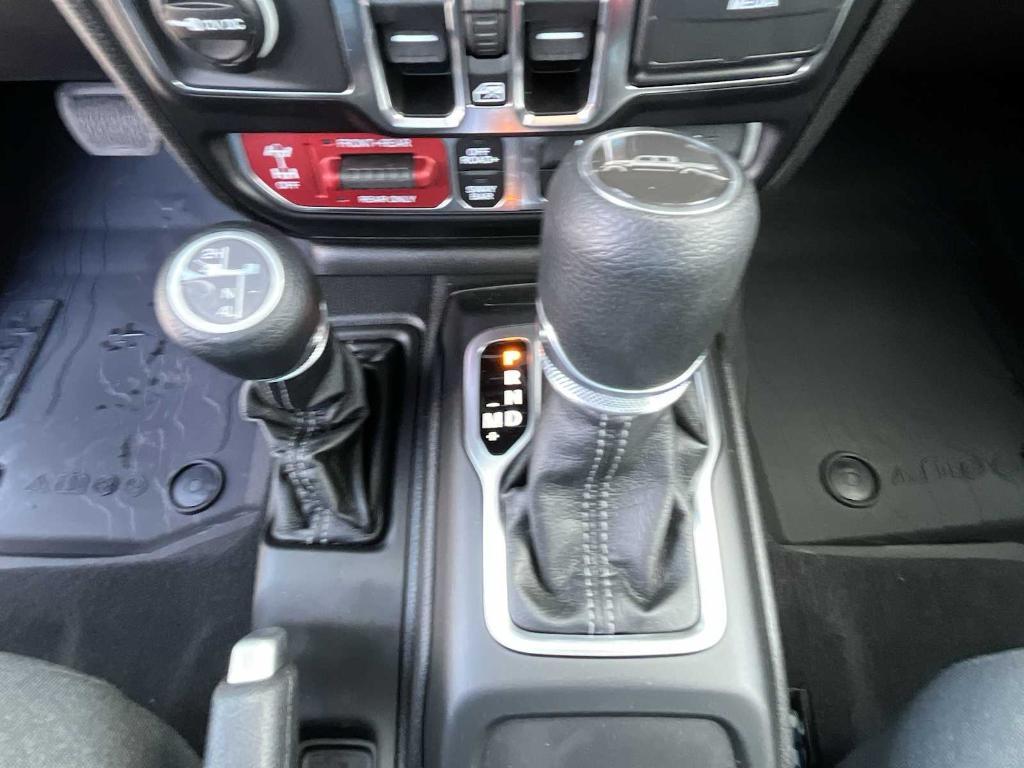 new 2025 Jeep Gladiator car, priced at $53,763