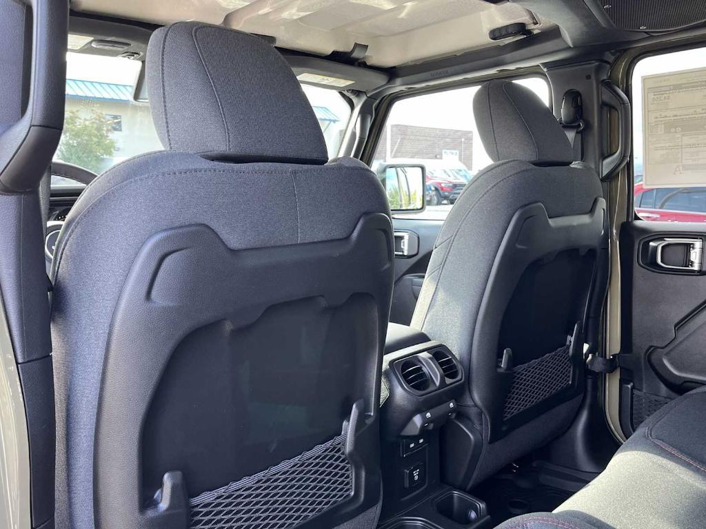 new 2025 Jeep Gladiator car, priced at $53,763