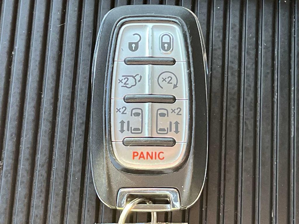 used 2023 Chrysler Pacifica car, priced at $21,062