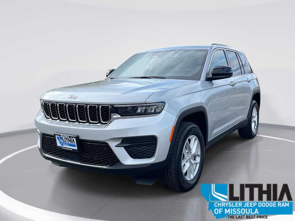 new 2025 Jeep Grand Cherokee car, priced at $40,249