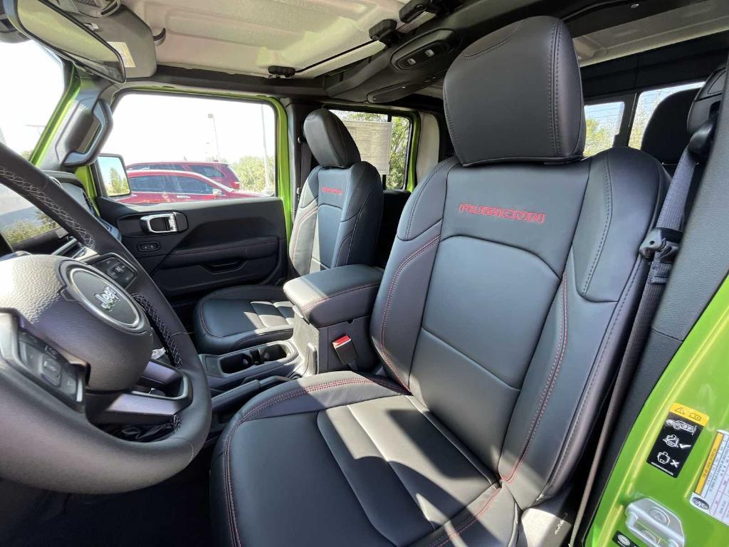 new 2025 Jeep Gladiator car, priced at $57,064