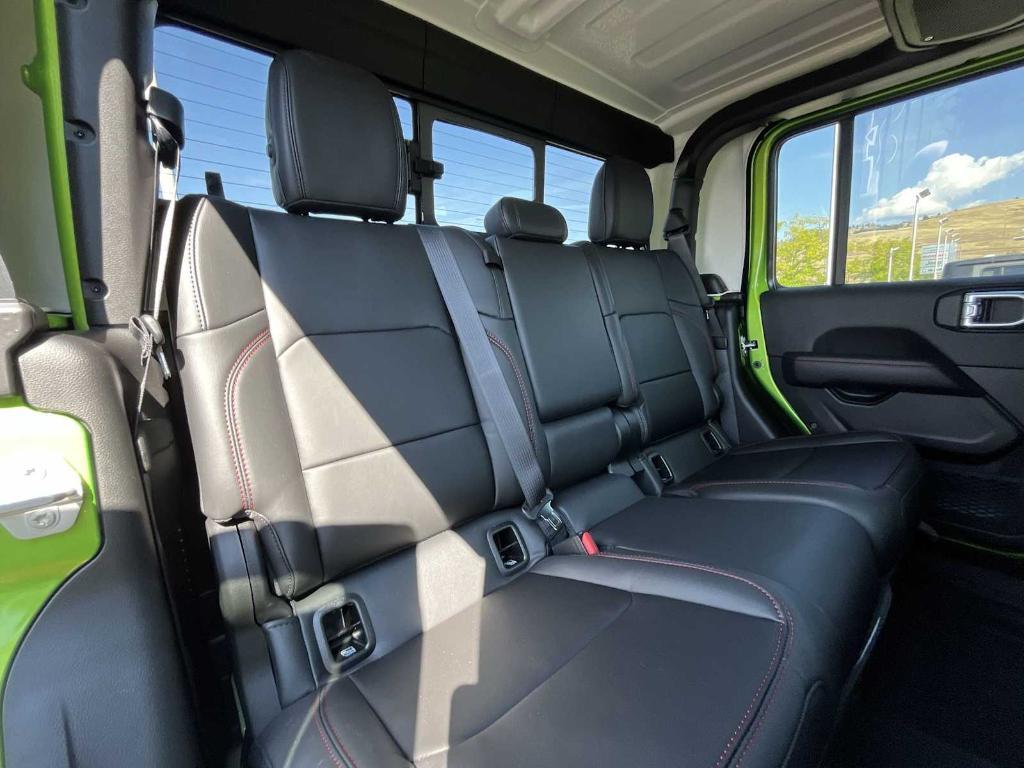 new 2025 Jeep Gladiator car, priced at $57,064