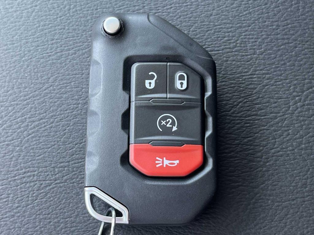 new 2025 Jeep Gladiator car, priced at $57,064