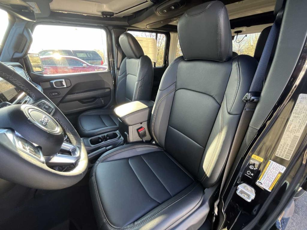 new 2026 Jeep Wrangler car, priced at $55,587