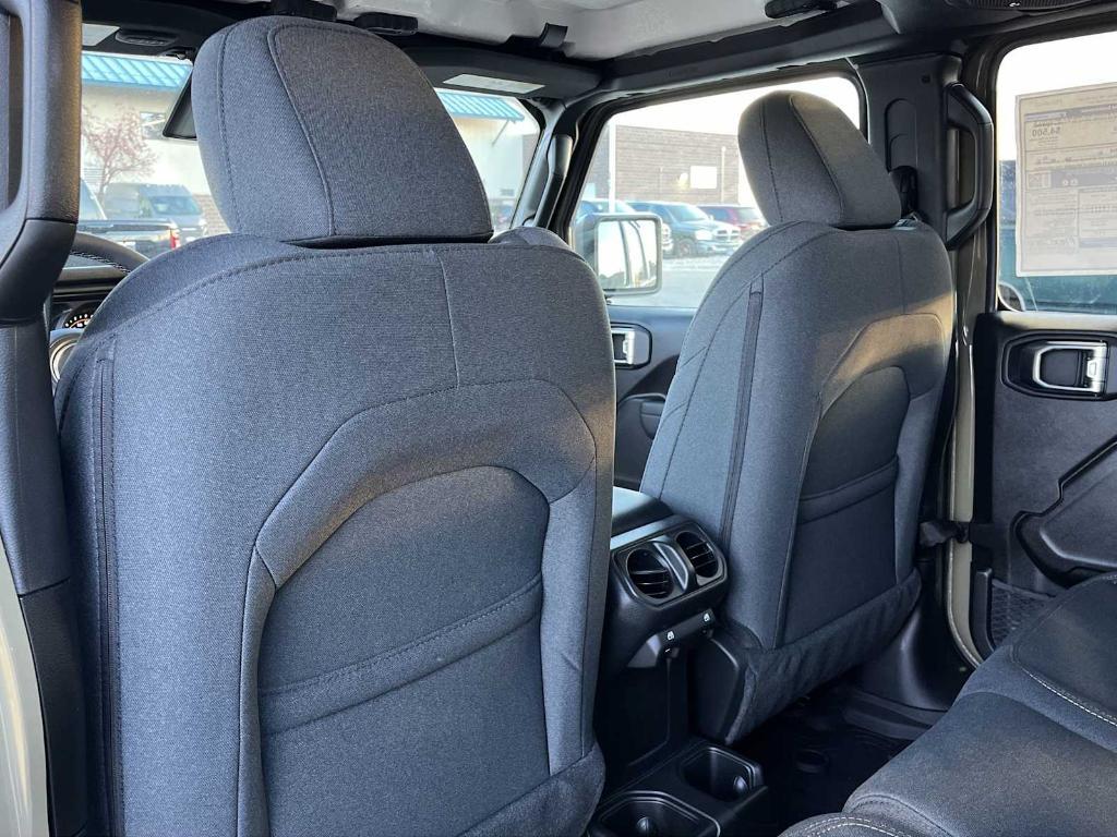 new 2026 Jeep Gladiator car, priced at $48,597