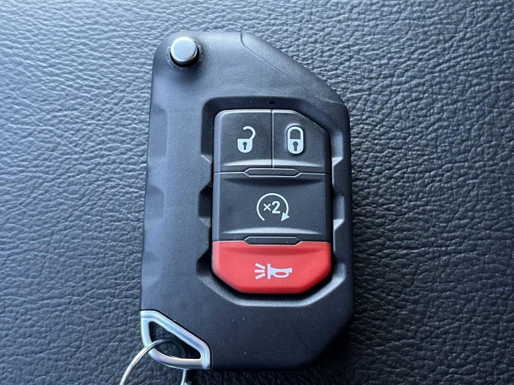 new 2026 Jeep Gladiator car, priced at $48,597