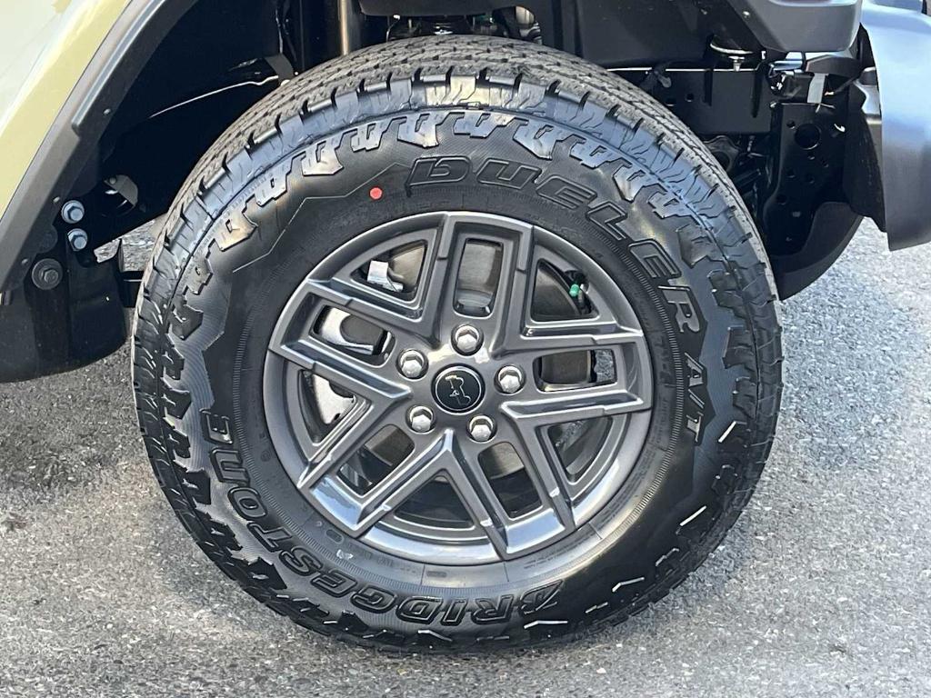 new 2026 Jeep Gladiator car, priced at $48,597