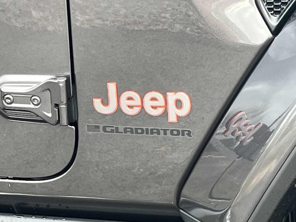 new 2026 Jeep Gladiator car, priced at $58,321