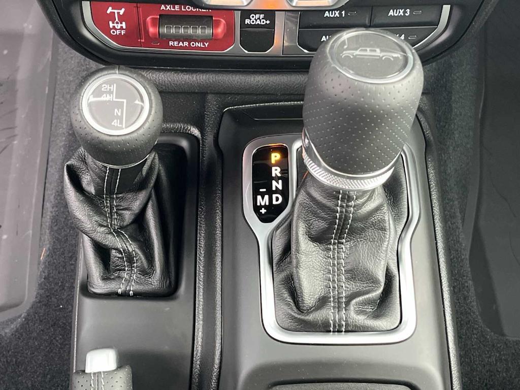 new 2026 Jeep Gladiator car, priced at $58,321