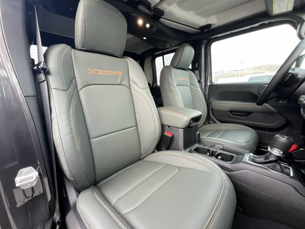 new 2026 Jeep Gladiator car, priced at $58,321