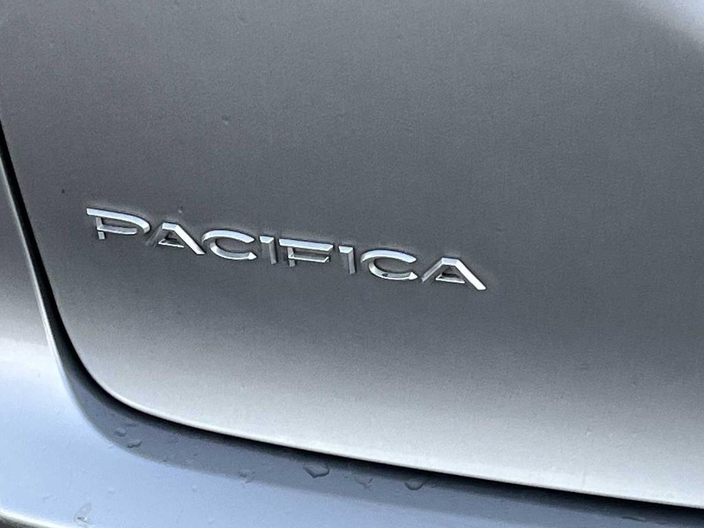 used 2018 Chrysler Pacifica car, priced at $15,986
