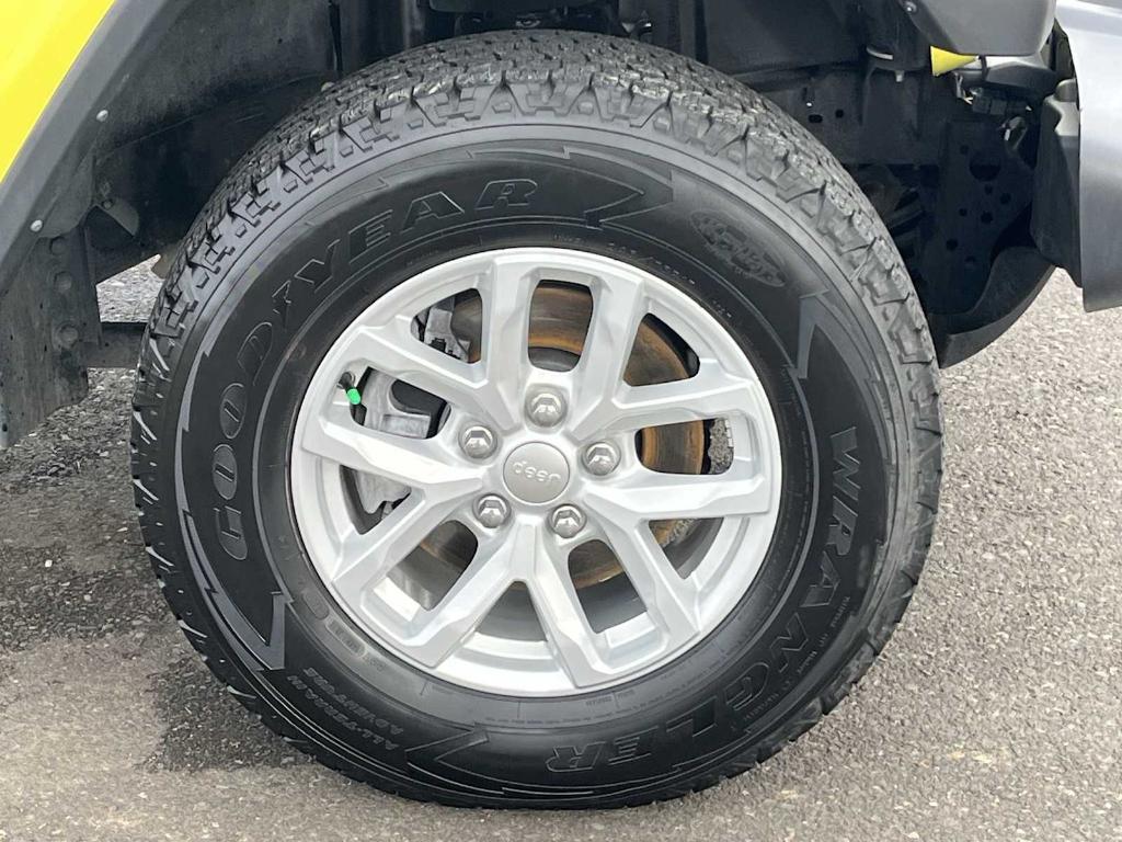 used 2023 Jeep Gladiator car, priced at $37,349