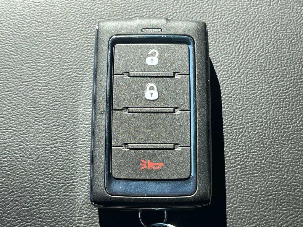 new 2025 Jeep Grand Cherokee car, priced at $40,249