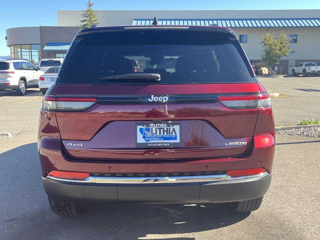 new 2025 Jeep Grand Cherokee car, priced at $40,249