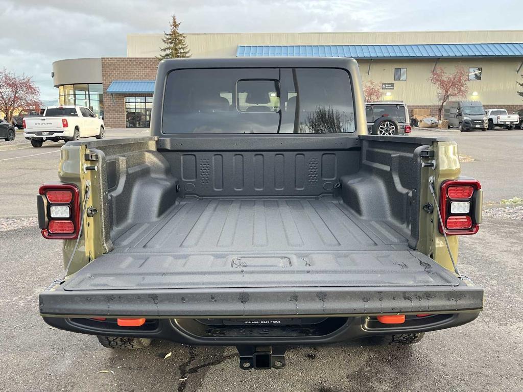 new 2026 Jeep Gladiator car, priced at $60,071