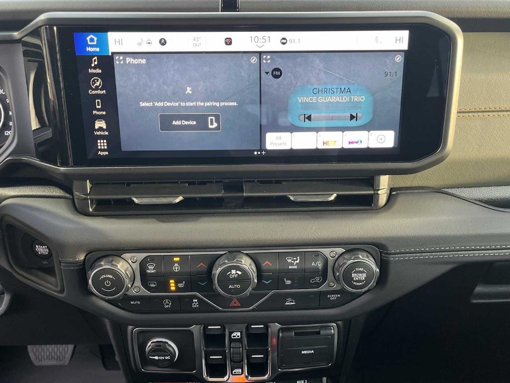 new 2026 Jeep Gladiator car, priced at $60,071