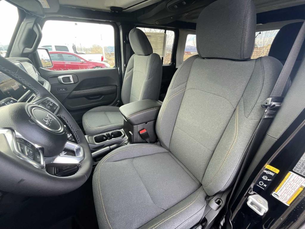 new 2026 Jeep Wrangler car, priced at $48,454