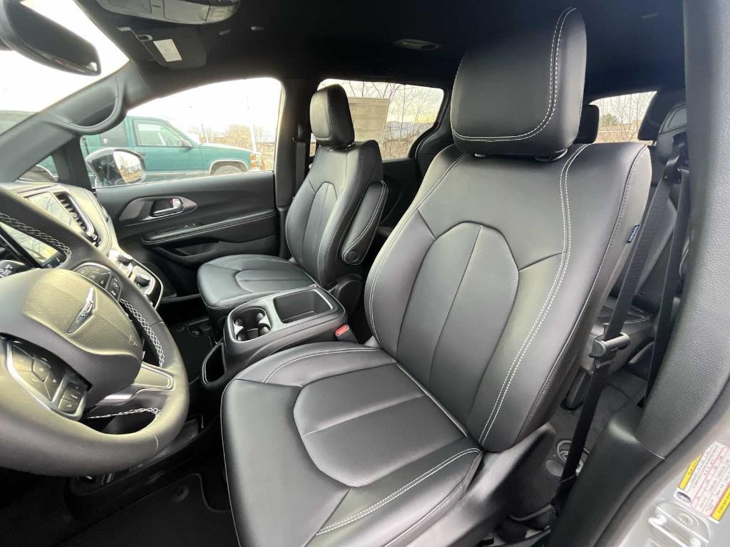 new 2026 Chrysler Pacifica car, priced at $50,005