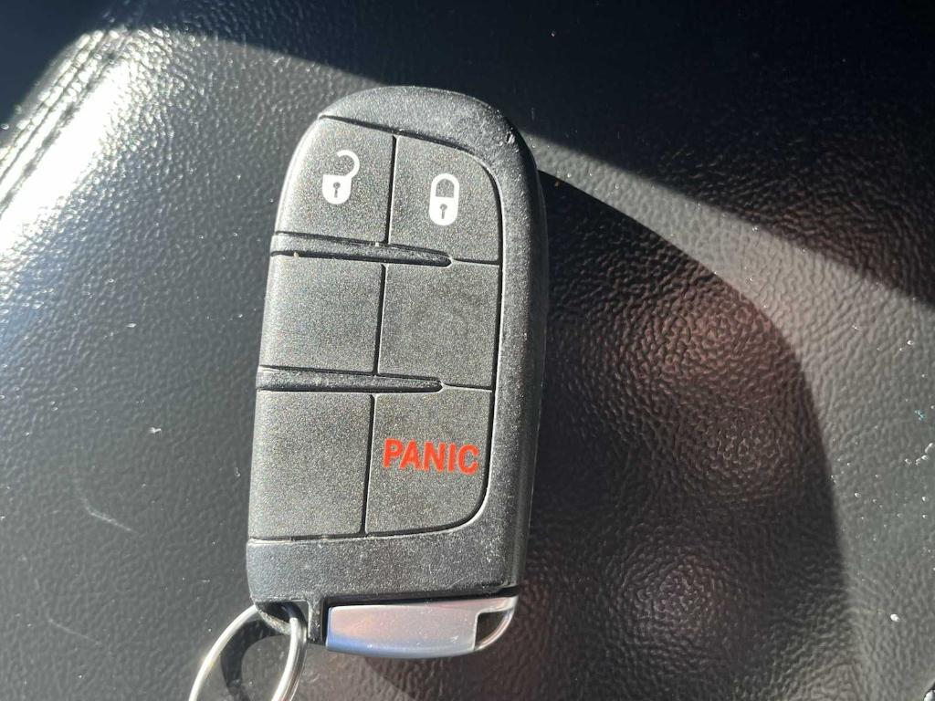 used 2016 Jeep Grand Cherokee car, priced at $14,744