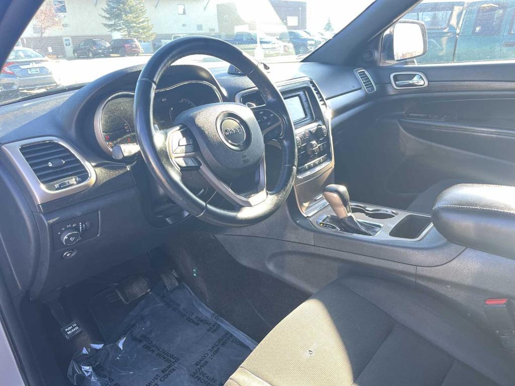 used 2016 Jeep Grand Cherokee car, priced at $14,744