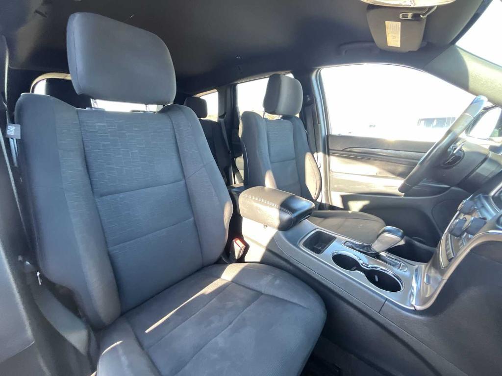 used 2016 Jeep Grand Cherokee car, priced at $14,744