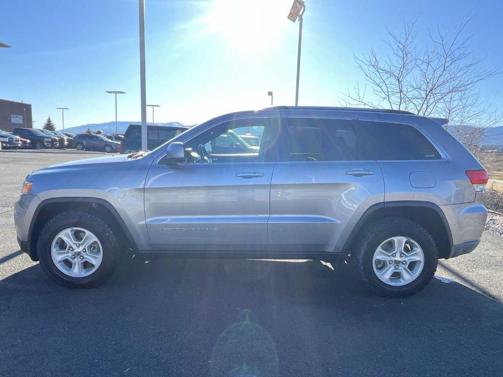 used 2016 Jeep Grand Cherokee car, priced at $14,744