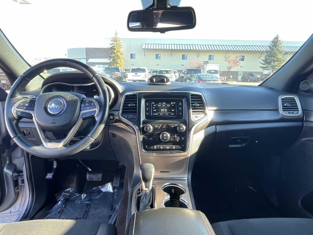 used 2016 Jeep Grand Cherokee car, priced at $14,744