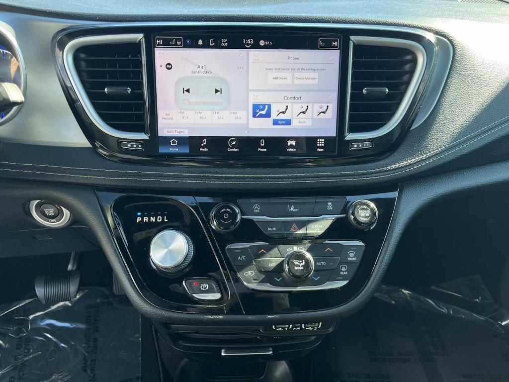 used 2022 Chrysler Pacifica car, priced at $24,987