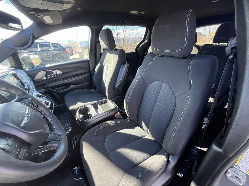used 2022 Chrysler Pacifica car, priced at $24,987