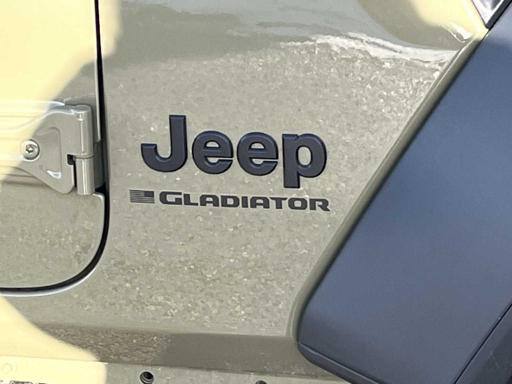 new 2026 Jeep Gladiator car, priced at $46,410