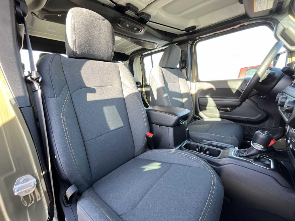 new 2026 Jeep Gladiator car, priced at $46,410