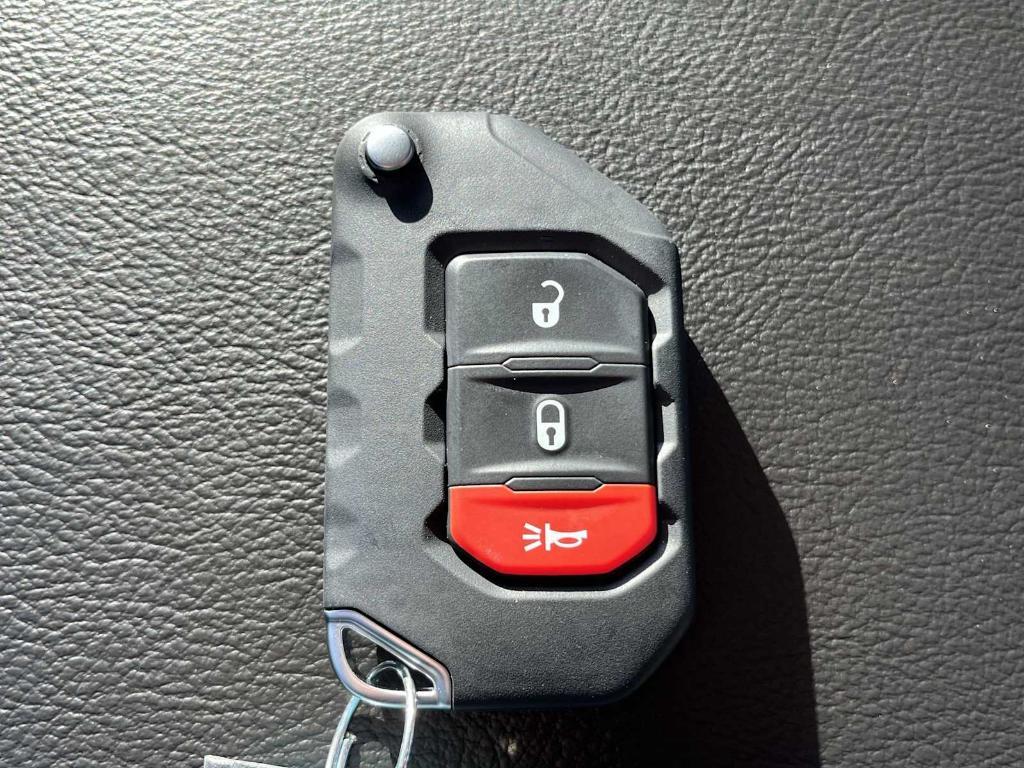 new 2026 Jeep Gladiator car, priced at $46,410