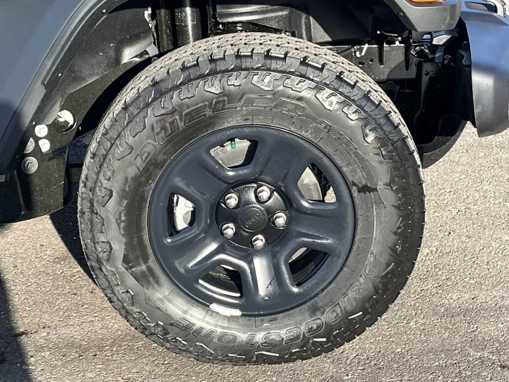 new 2026 Jeep Gladiator car, priced at $46,410