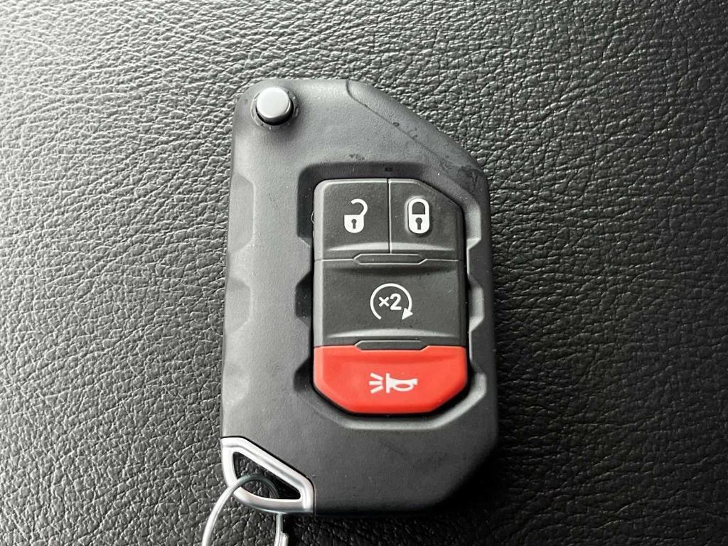 new 2026 Jeep Gladiator car, priced at $51,515