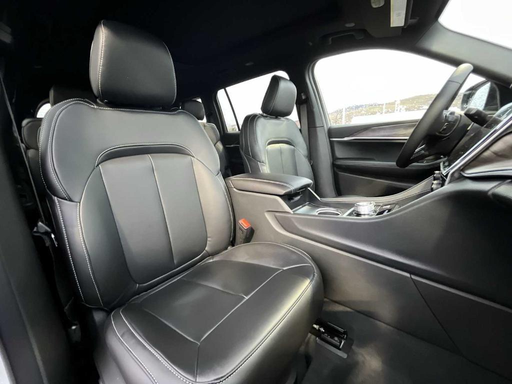 new 2025 Jeep Grand Cherokee L car, priced at $51,819