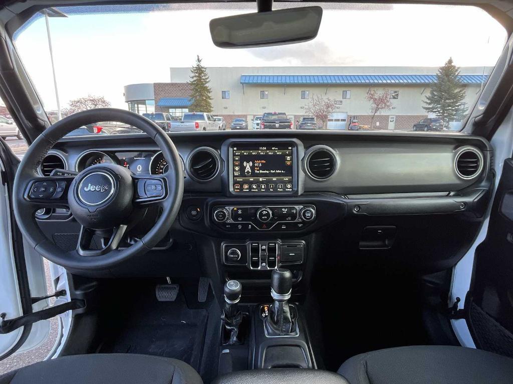 used 2023 Jeep Gladiator car, priced at $32,772