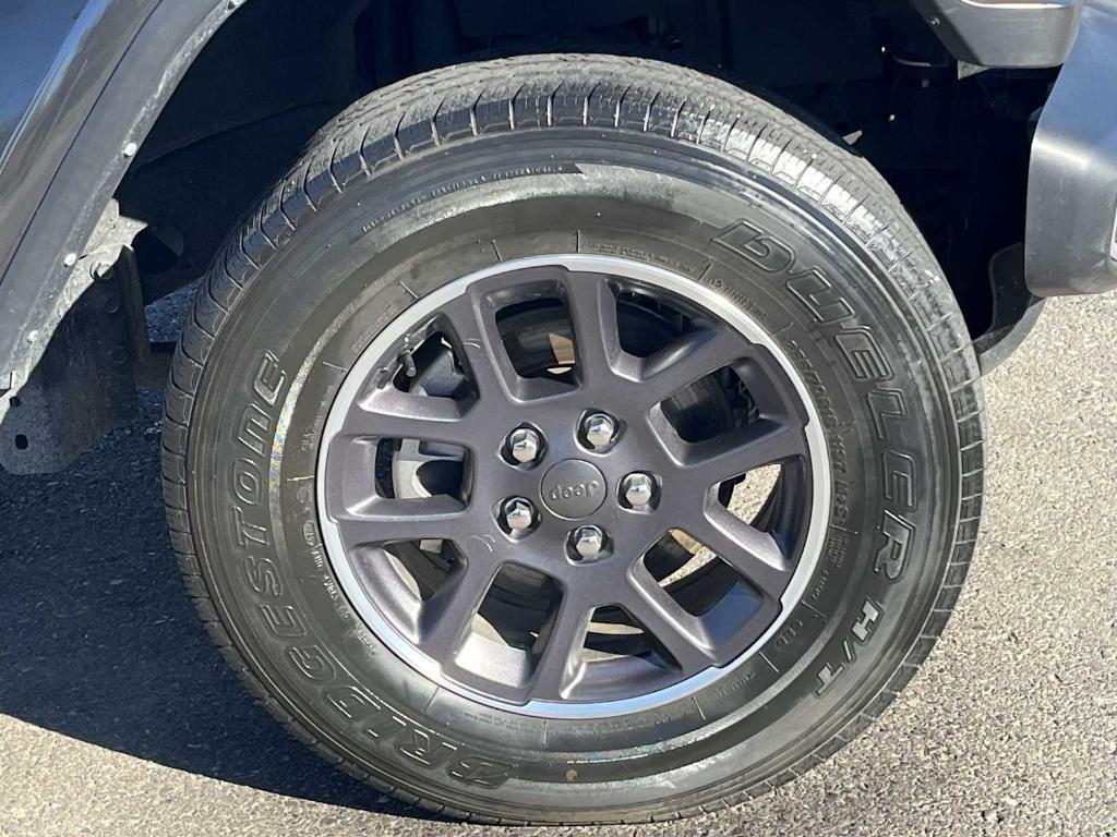 used 2023 Jeep Gladiator car, priced at $30,021