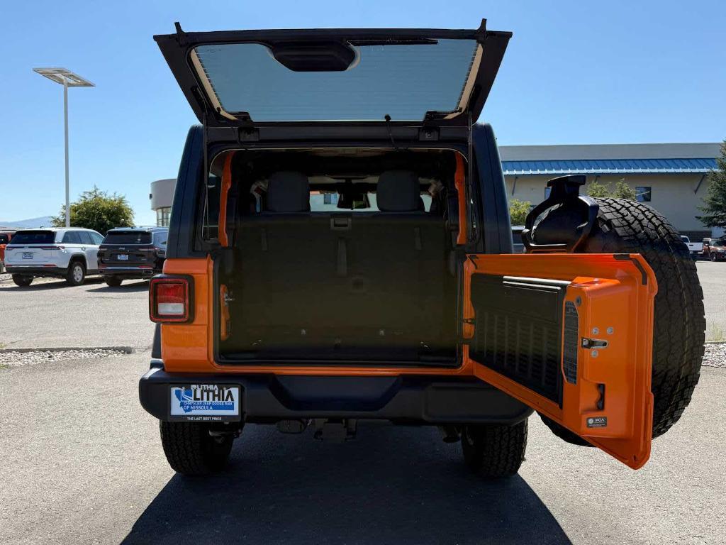 new 2025 Jeep Wrangler car, priced at $40,800