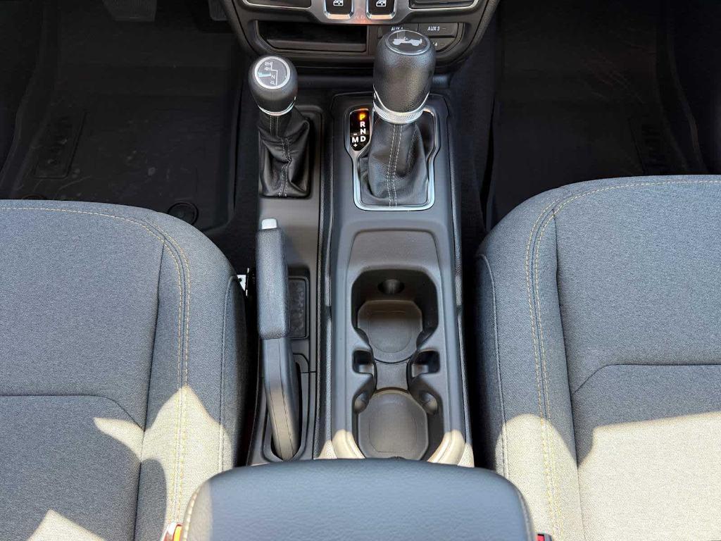 new 2025 Jeep Wrangler car, priced at $40,800