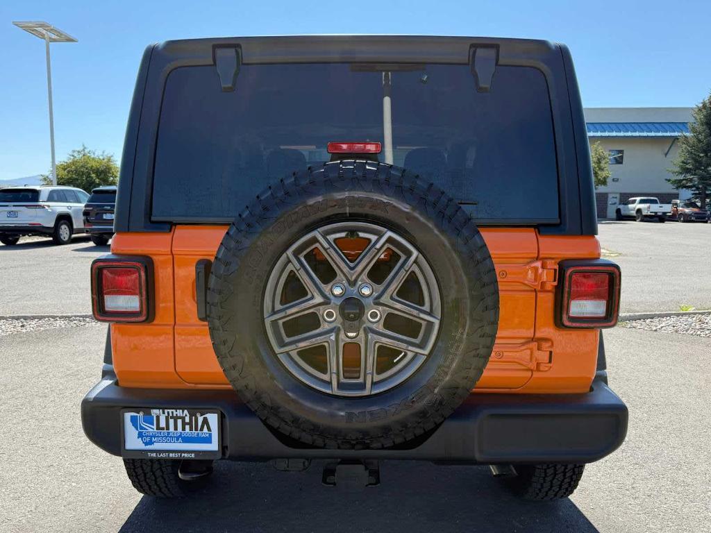 new 2025 Jeep Wrangler car, priced at $40,800